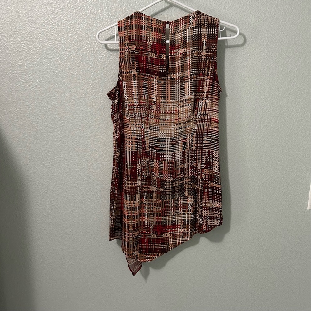 Patterned top - Picture 2 of 3